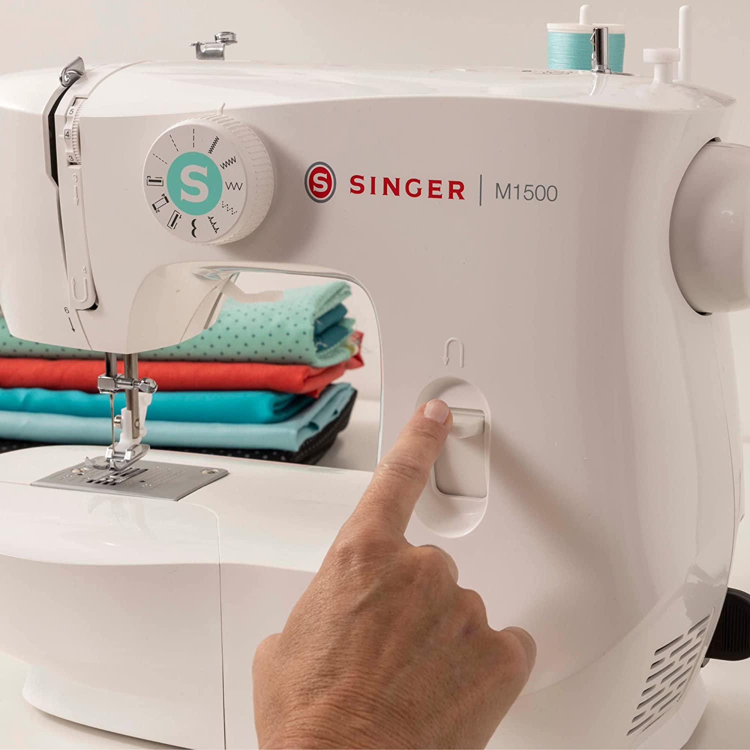 Máquina de Coser SINGER® M1500 Mechanical Sewing Machine